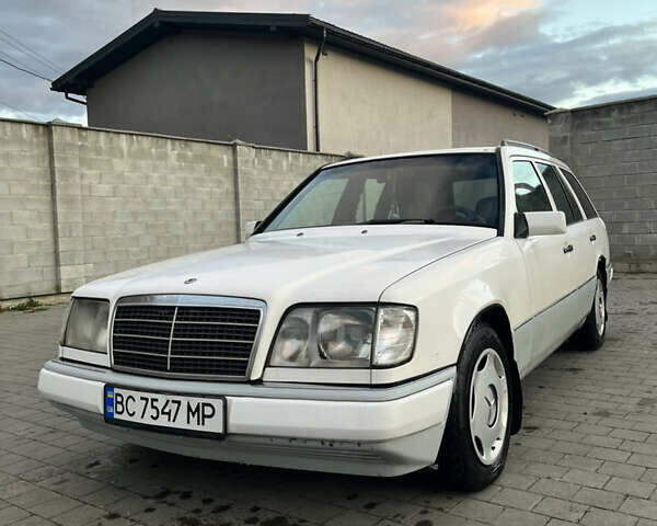 Білий Мерседес Е-Клас, об'ємом двигуна 3 л та пробігом 48 тис. км за 3500 $, фото 1 на Automoto.ua