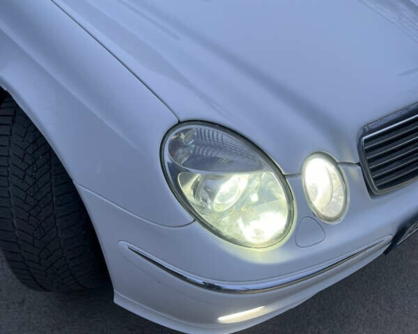 Білий Мерседес Е-Клас, об'ємом двигуна 3.22 л та пробігом 370 тис. км за 5700 $, фото 1 на Automoto.ua