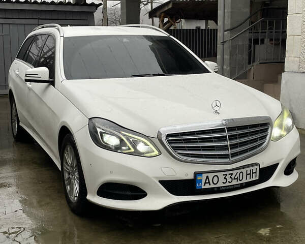 Белый Мерседес Е-Класс, объемом двигателя 2.14 л и пробегом 500 тыс. км за 9500 $, фото 1 на Automoto.ua