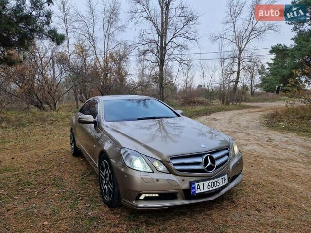Бежевый Мерседес Е-Класс, объемом двигателя 2.99 л и пробегом 202 тыс. км за 15000 $, фото 1 на Automoto.ua