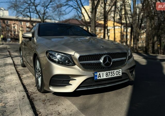 Бежевый Мерседес Е-Класс, объемом двигателя 3 л и пробегом 150 тыс. км за 32100 $, фото 1 на Automoto.ua