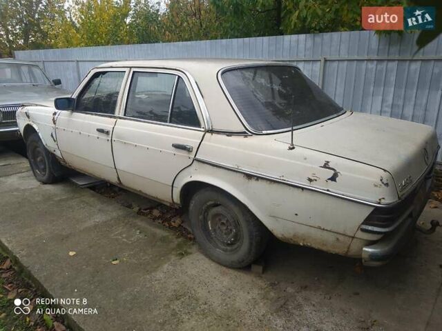 Бежевый Мерседес Е-Класс, объемом двигателя 2.4 л и пробегом 999 тыс. км за 600 $, фото 1 на Automoto.ua