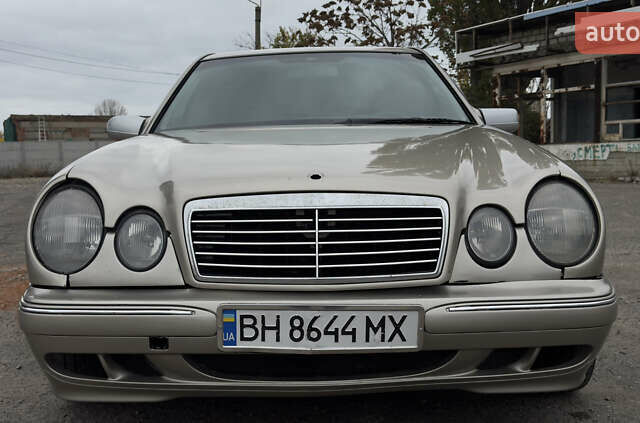 Бежевий Мерседес Е-Клас, об'ємом двигуна 3.2 л та пробігом 414 тис. км за 4200 $, фото 1 на Automoto.ua
