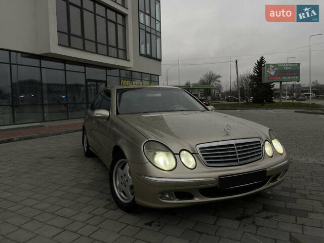 Бежевий Мерседес Е-Клас, об'ємом двигуна 2.6 л та пробігом 295 тис. км за 6200 $, фото 1 на Automoto.ua