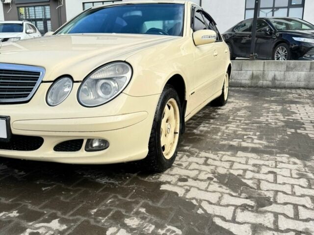 Бежевий Мерседес Е-Клас, об'ємом двигуна 1.8 л та пробігом 457 тис. км за 3500 $, фото 1 на Automoto.ua