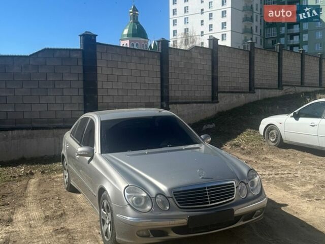 Бежевий Мерседес Е-Клас, об'ємом двигуна 2.2 л та пробігом 600 тис. км за 3500 $, фото 1 на Automoto.ua