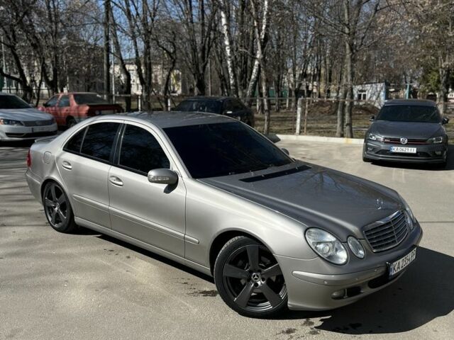 Бежевий Мерседес Е-Клас, об'ємом двигуна 2.1 л та пробігом 331 тис. км за 5000 $, фото 1 на Automoto.ua