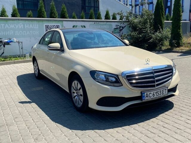 Бежевий Мерседес Е-Клас, об'ємом двигуна 1.95 л та пробігом 274 тис. км за 16900 $, фото 1 на Automoto.ua