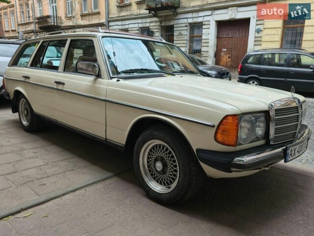 Бежевий Мерседес Е-Клас, об'ємом двигуна 3 л та пробігом 308 тис. км за 4500 $, фото 1 на Automoto.ua