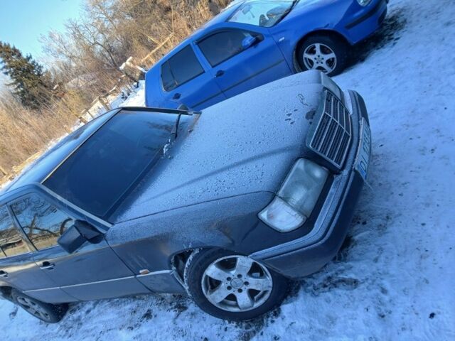 Чорний Мерседес Е-Клас, об'ємом двигуна 2 л та пробігом 500 тис. км за 3000 $, фото 1 на Automoto.ua