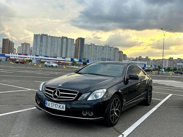 Чорний Мерседес Е-Клас, об'ємом двигуна 1.8 л та пробігом 288 тис. км за 13870 $, фото 1 на Automoto.ua