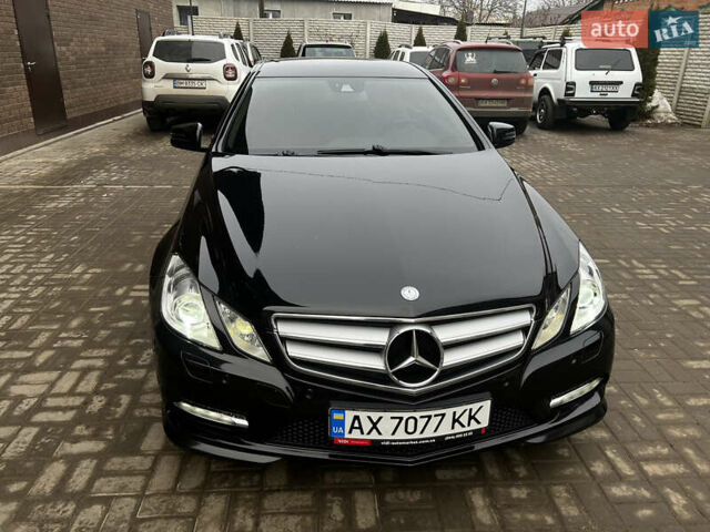 Черный Мерседес Е-Класс, объемом двигателя 4.66 л и пробегом 194 тыс. км за 12500 $, фото 1 на Automoto.ua