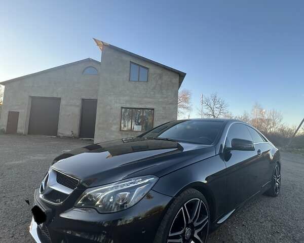 Чорний Мерседес Е-Клас, об'ємом двигуна 2.2 л та пробігом 143 тис. км за 28000 $, фото 1 на Automoto.ua