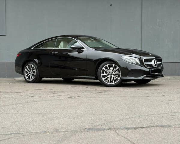 Черный Мерседес Е-Класс, объемом двигателя 1.99 л и пробегом 109 тыс. км за 39000 $, фото 1 на Automoto.ua