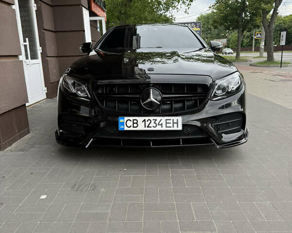Чорний Мерседес Е-Клас, об'ємом двигуна 3 л та пробігом 77 тис. км за 50000 $, фото 1 на Automoto.ua