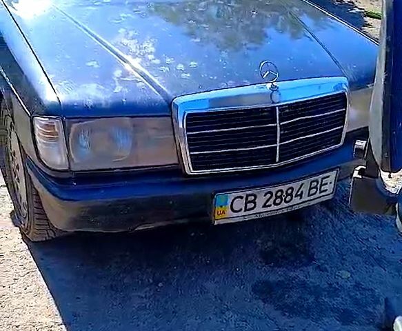 Черный Мерседес Е-Класс, объемом двигателя 2 л и пробегом 200 тыс. км за 2500 $, фото 1 на Automoto.ua