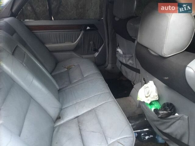 Черный Мерседес Е-Класс, объемом двигателя 1.98 л и пробегом 809 тыс. км за 1500 $, фото 1 на Automoto.ua