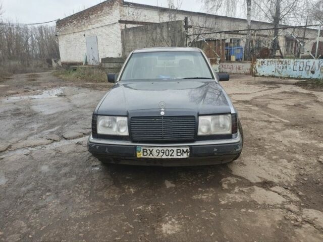 Чорний Мерседес Е-Клас, об'ємом двигуна 3 л та пробігом 1000 тис. км за 1400 $, фото 1 на Automoto.ua