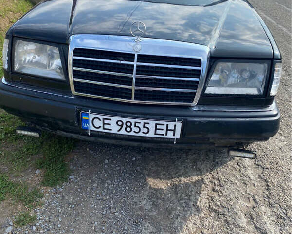 Черный Мерседес Е-Класс, объемом двигателя 2 л и пробегом 350 тыс. км за 1700 $, фото 1 на Automoto.ua