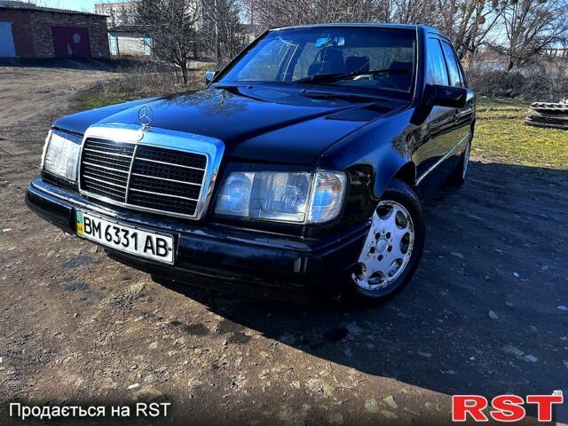 Чорний Мерседес Е-Клас, об'ємом двигуна 2 л та пробігом 290 тис. км за 1600 $, фото 1 на Automoto.ua