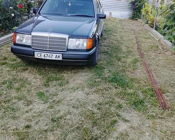 Чорний Мерседес Е-Клас, об'ємом двигуна 2 л та пробігом 460 тис. км за 3000 $, фото 1 на Automoto.ua