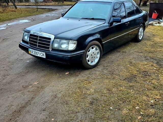 Чорний Мерседес Е-Клас, об'ємом двигуна 2.3 л та пробігом 450 тис. км за 3500 $, фото 1 на Automoto.ua