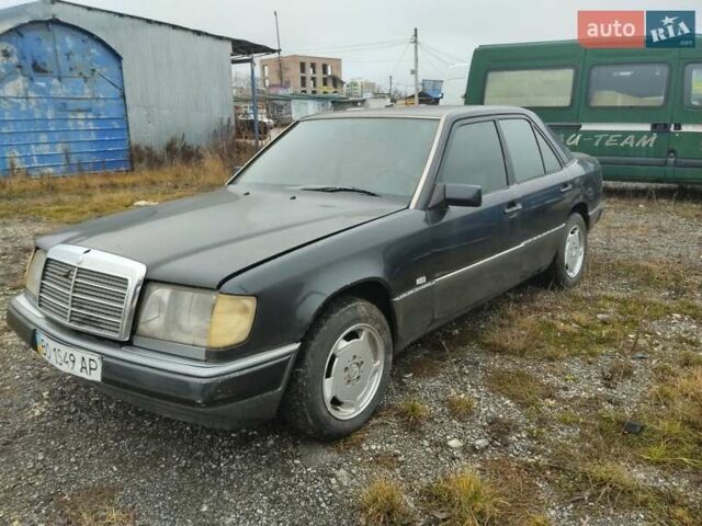 Черный Мерседес Е-Класс, объемом двигателя 2.3 л и пробегом 123 тыс. км за 1000 $, фото 1 на Automoto.ua