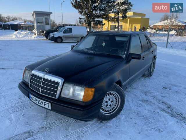 Черный Мерседес Е-Класс, объемом двигателя 2.6 л и пробегом 330 тыс. км за 1420 $, фото 1 на Automoto.ua