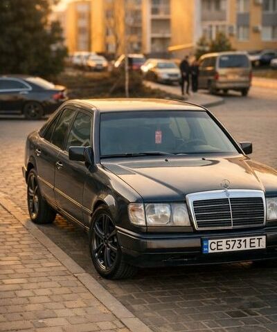 Черный Мерседес Е-Класс, объемом двигателя 2.5 л и пробегом 600 тыс. км за 2599 $, фото 1 на Automoto.ua