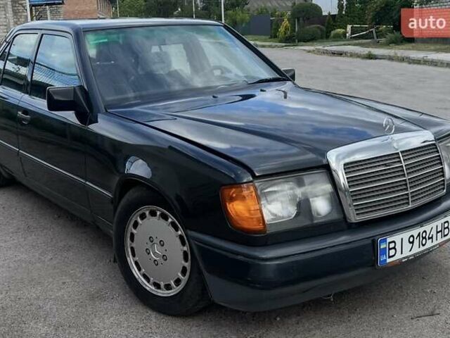 Черный Мерседес Е-Класс, объемом двигателя 2.3 л и пробегом 260 тыс. км за 4043 $, фото 1 на Automoto.ua