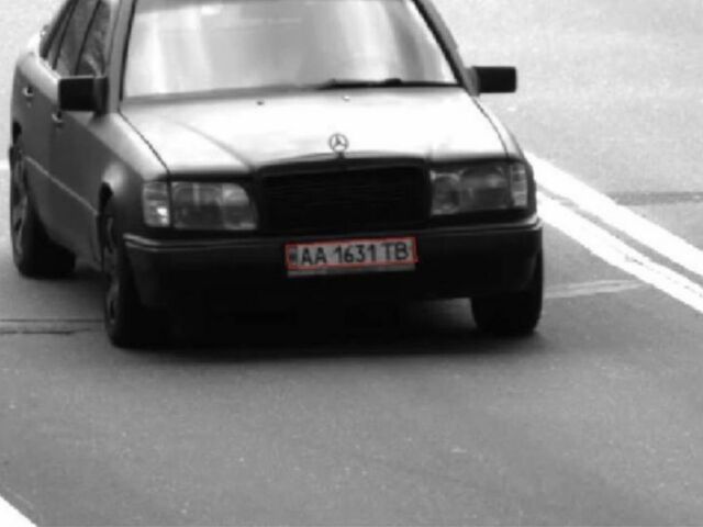 Черный Мерседес Е-Класс, объемом двигателя 3 л и пробегом 408 тыс. км за 2450 $, фото 1 на Automoto.ua