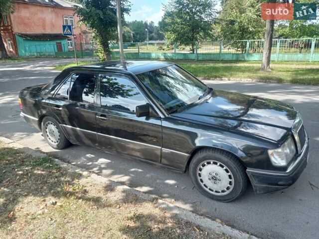 Чорний Мерседес Е-Клас, об'ємом двигуна 2.3 л та пробігом 442 тис. км за 2700 $, фото 1 на Automoto.ua