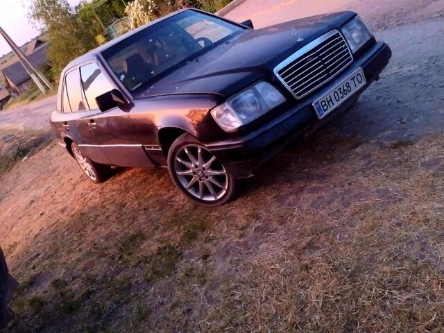 Чорний Мерседес Е-Клас, об'ємом двигуна 2.8 л та пробігом 0 тис. км за 2600 $, фото 1 на Automoto.ua