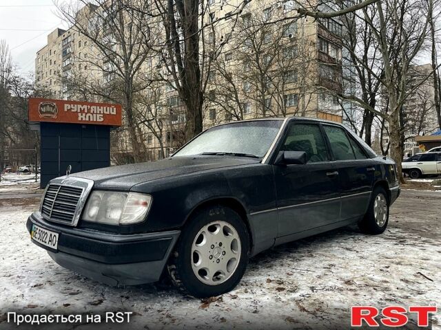 Чорний Мерседес Е-Клас, об'ємом двигуна 2.3 л та пробігом 347 тис. км за 3500 $, фото 1 на Automoto.ua