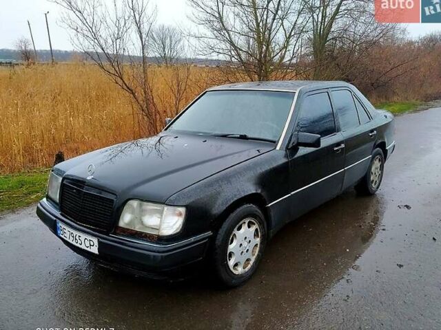 Черный Мерседес Е-Класс, объемом двигателя 2.2 л и пробегом 443 тыс. км за 2000 $, фото 1 на Automoto.ua