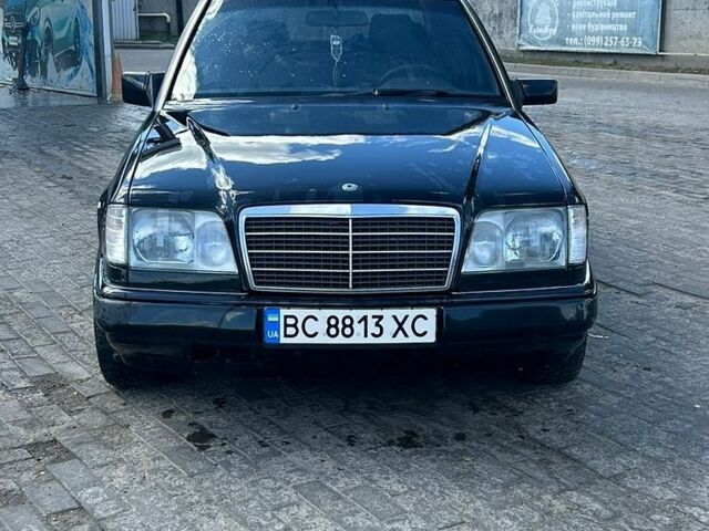 Чорний Мерседес Е-Клас, об'ємом двигуна 2.5 л та пробігом 500 тис. км за 2700 $, фото 1 на Automoto.ua