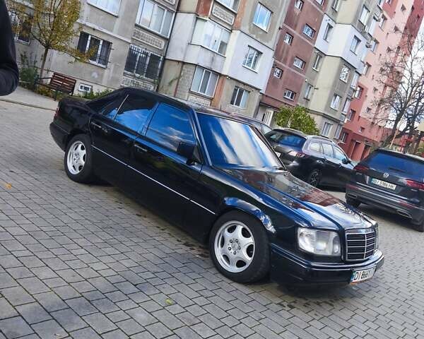 Чорний Мерседес Е-Клас, об'ємом двигуна 2.8 л та пробігом 356 тис. км за 6000 $, фото 1 на Automoto.ua