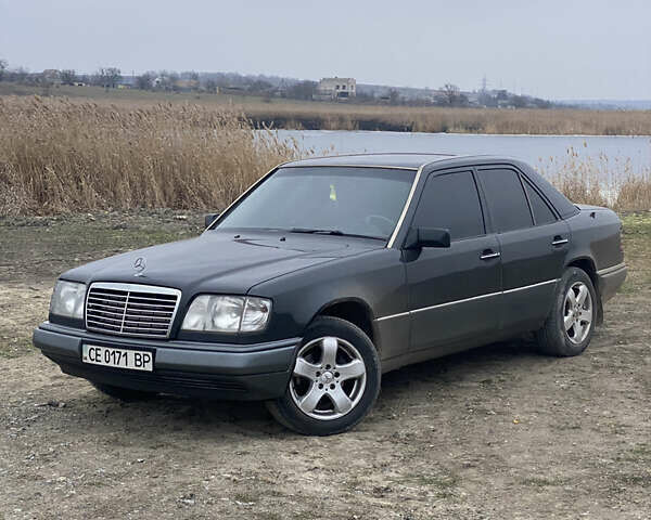 Черный Мерседес Е-Класс, объемом двигателя 2.5 л и пробегом 560 тыс. км за 3990 $, фото 1 на Automoto.ua