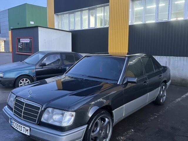 Чорний Мерседес Е-Клас, об'ємом двигуна 2.2 л та пробігом 257 тис. км за 6000 $, фото 1 на Automoto.ua
