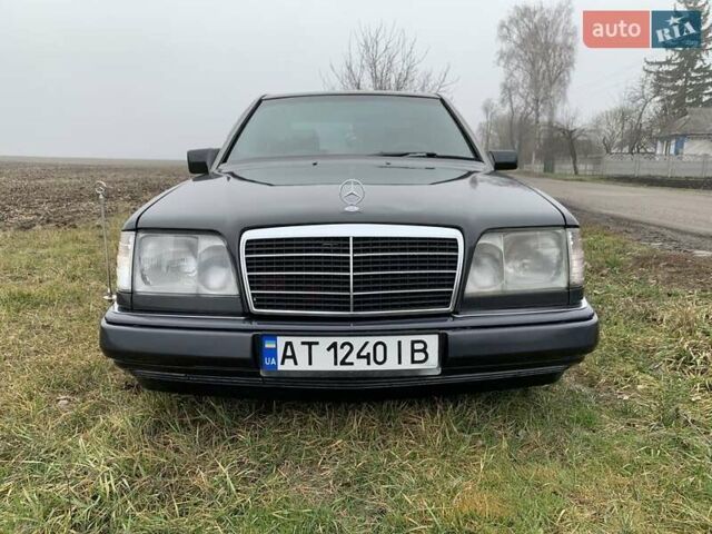 Черный Мерседес Е-Класс, объемом двигателя 2.2 л и пробегом 400 тыс. км за 3300 $, фото 1 на Automoto.ua