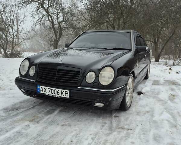 Черный Мерседес Е-Класс, объемом двигателя 4.2 л и пробегом 850 тыс. км за 5650 $, фото 1 на Automoto.ua