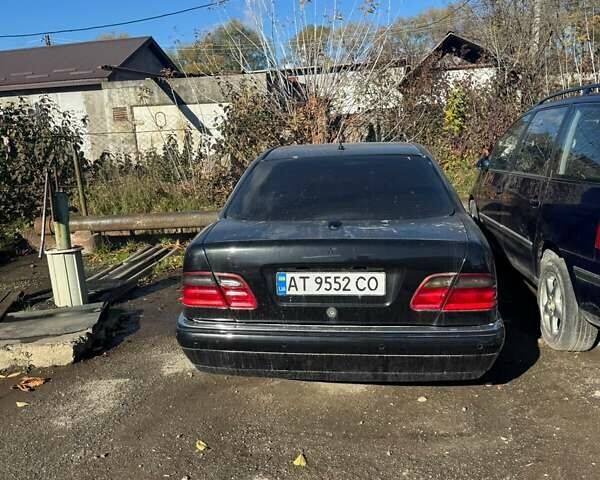 Черный Мерседес Е-Класс, объемом двигателя 3.2 л и пробегом 260 тыс. км за 2900 $, фото 1 на Automoto.ua