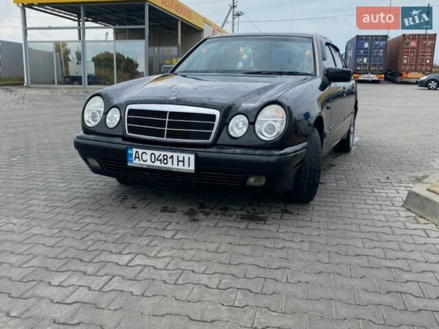 Чорний Мерседес Е-Клас, об'ємом двигуна 2.2 л та пробігом 390 тис. км за 3500 $, фото 1 на Automoto.ua