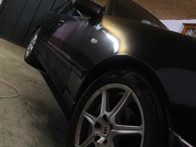 Черный Мерседес Е-Класс, объемом двигателя 2.2 л и пробегом 450 тыс. км за 3000 $, фото 1 на Automoto.ua