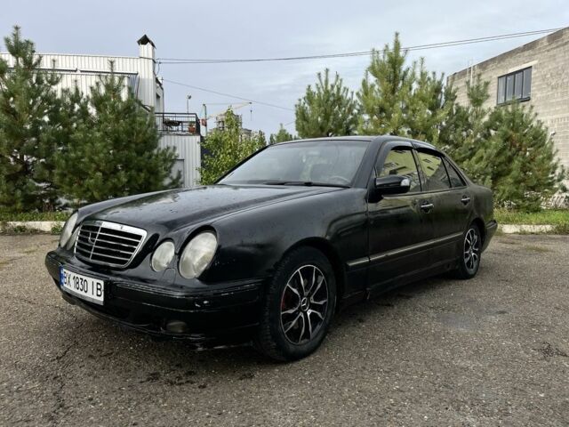Черный Мерседес Е-Класс, объемом двигателя 2.7 л и пробегом 300 тыс. км за 3750 $, фото 1 на Automoto.ua