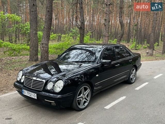 Черный Мерседес Е-Класс, объемом двигателя 3.2 л и пробегом 346 тыс. км за 4750 $, фото 1 на Automoto.ua