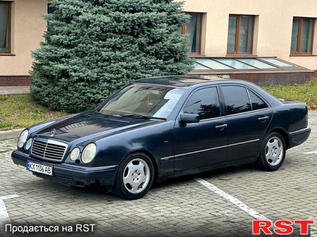 Черный Мерседес Е-Класс, объемом двигателя 3.2 л и пробегом 0 тыс. км за 2150 $, фото 1 на Automoto.ua