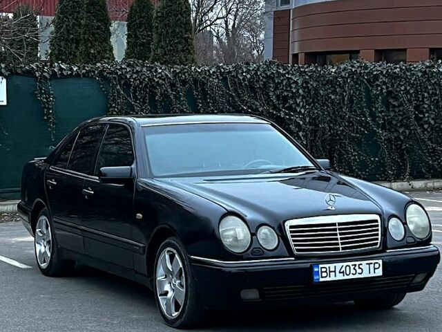 Черный Мерседес Е-Класс, объемом двигателя 4.3 л и пробегом 600 тыс. км за 3450 $, фото 1 на Automoto.ua