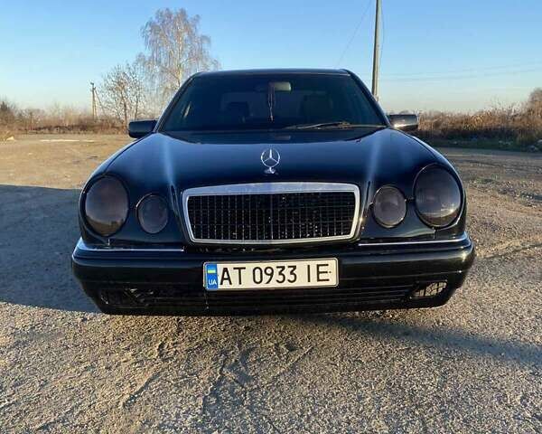 Черный Мерседес Е-Класс, объемом двигателя 2.4 л и пробегом 400 тыс. км за 2650 $, фото 1 на Automoto.ua