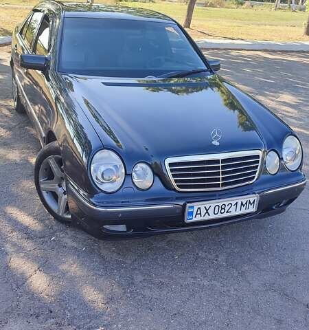 Черный Мерседес Е-Класс, объемом двигателя 3.2 л и пробегом 450 тыс. км за 4999 $, фото 1 на Automoto.ua